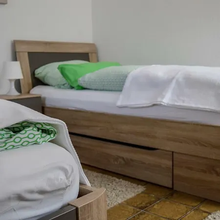 Ferienwohnung Baj Apartment